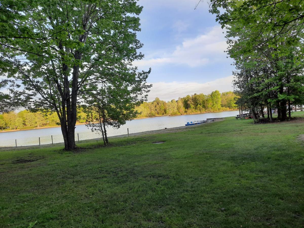 Lakefront Hideaway Resort Kawartha Lakes Ngoại thất bức ảnh