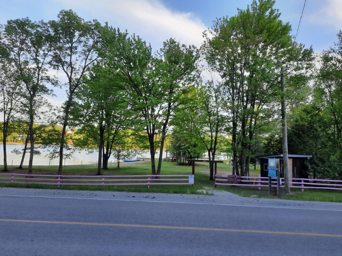 Lakefront Hideaway Resort Kawartha Lakes Ngoại thất bức ảnh