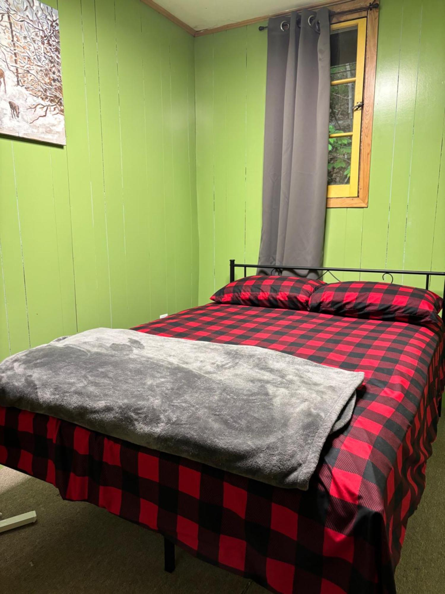 Lakefront Hideaway Resort Kawartha Lakes Phòng bức ảnh