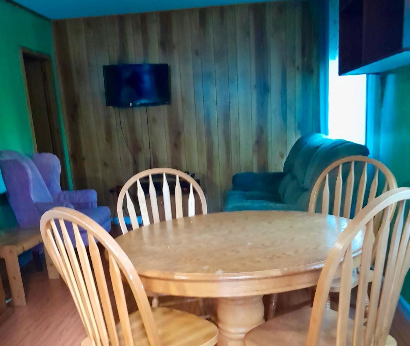 Lakefront Hideaway Resort Kawartha Lakes Phòng bức ảnh