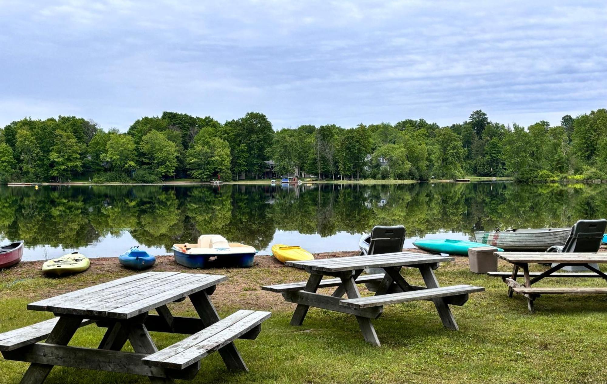 Lakefront Hideaway Resort Kawartha Lakes Ngoại thất bức ảnh