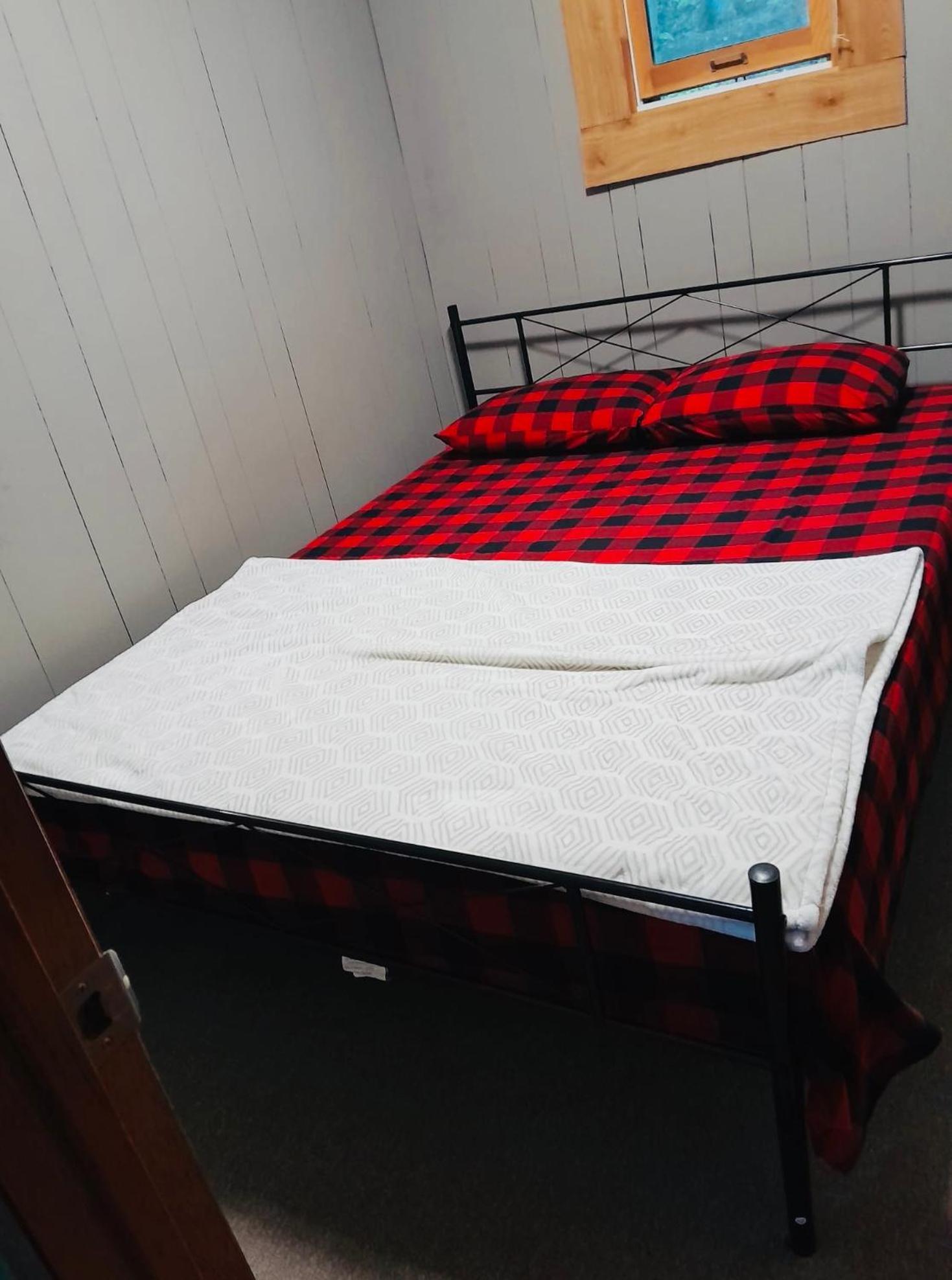 Lakefront Hideaway Resort Kawartha Lakes Phòng bức ảnh