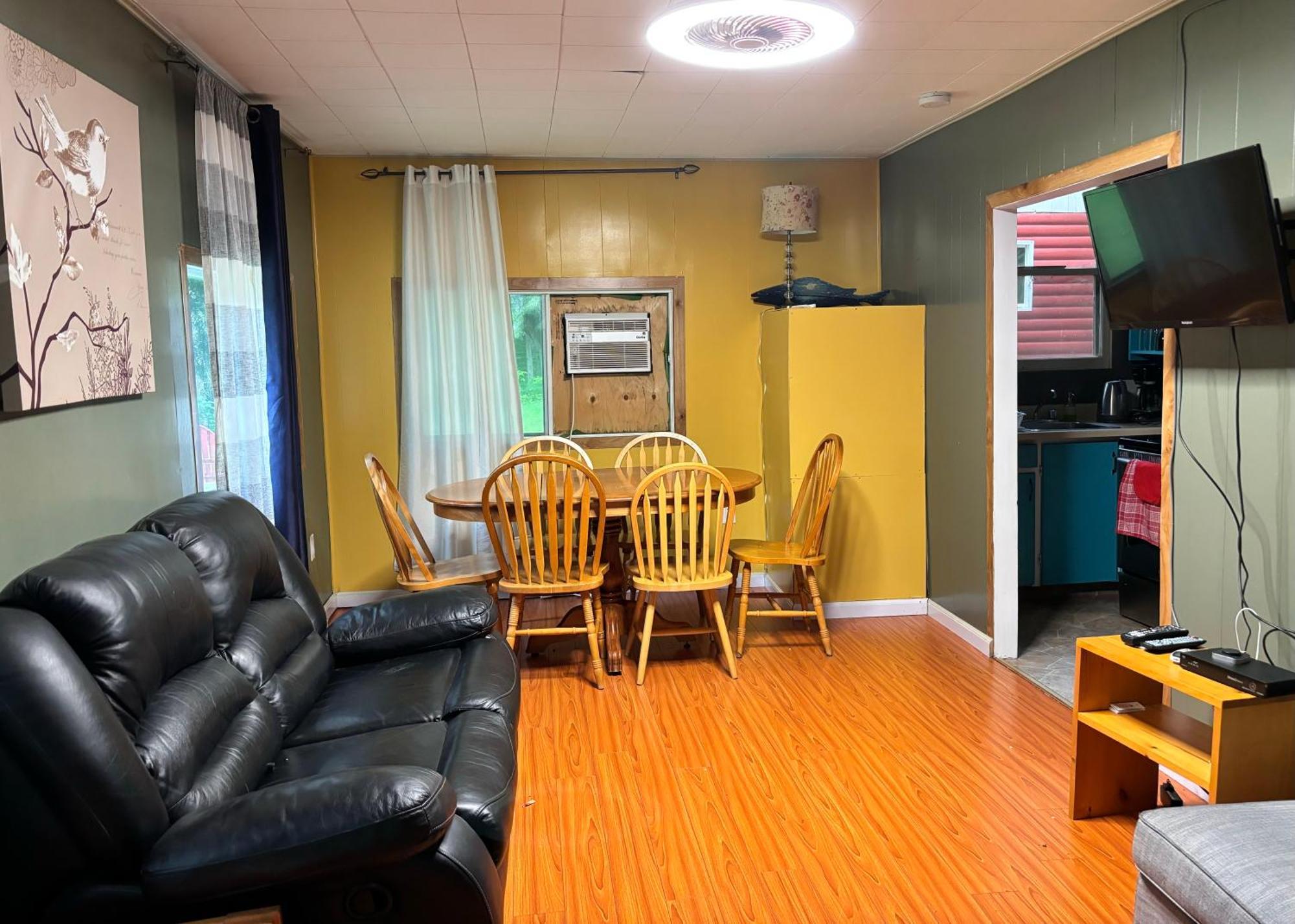 Lakefront Hideaway Resort Kawartha Lakes Ngoại thất bức ảnh