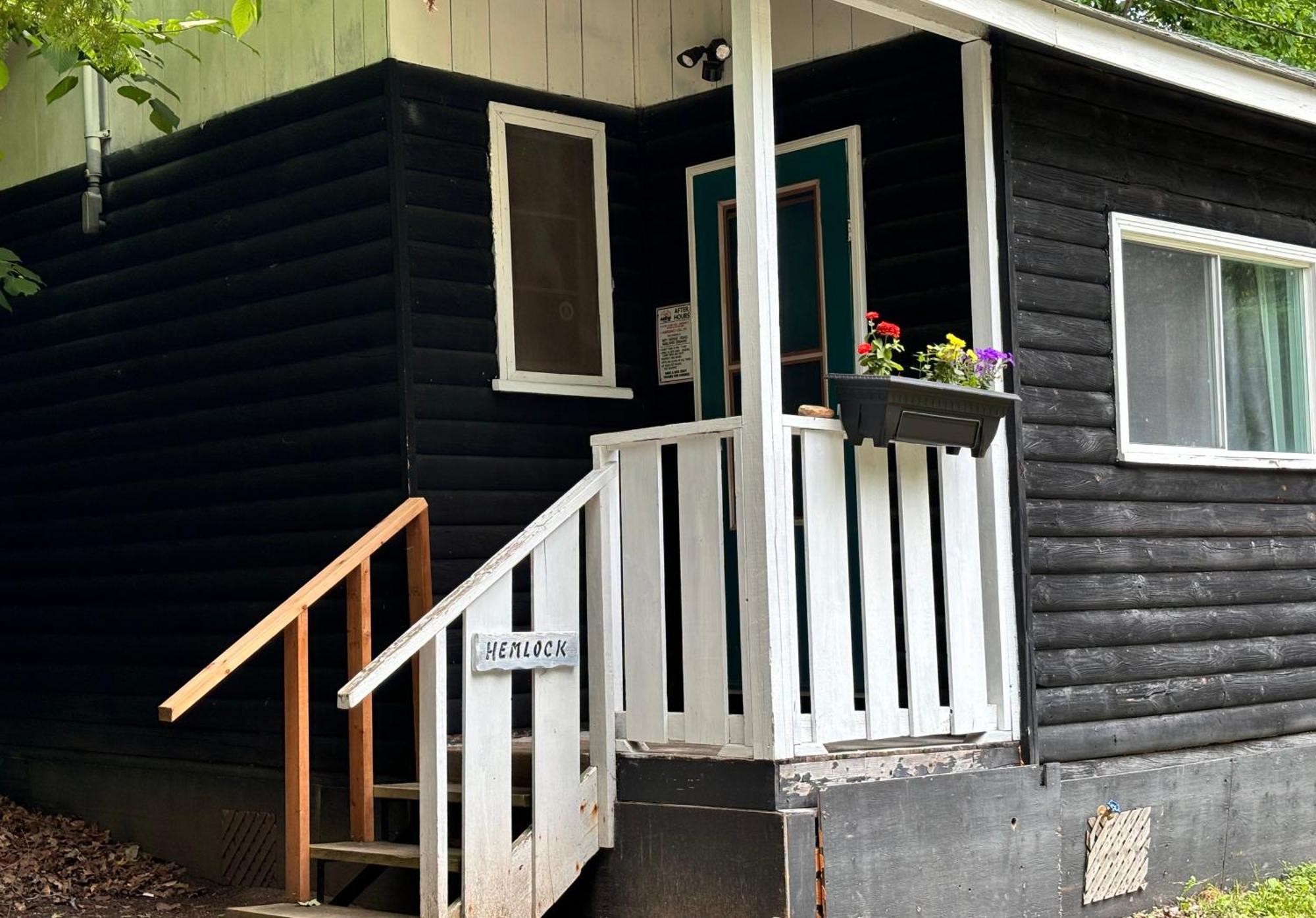 Lakefront Hideaway Resort Kawartha Lakes Ngoại thất bức ảnh