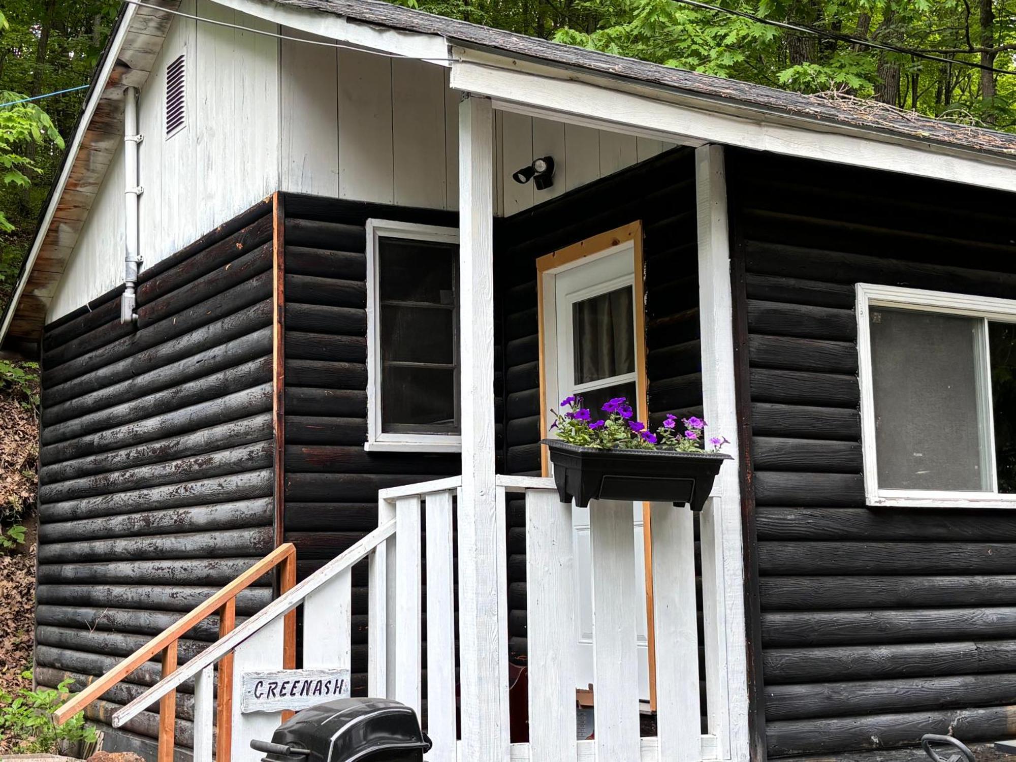 Lakefront Hideaway Resort Kawartha Lakes Ngoại thất bức ảnh