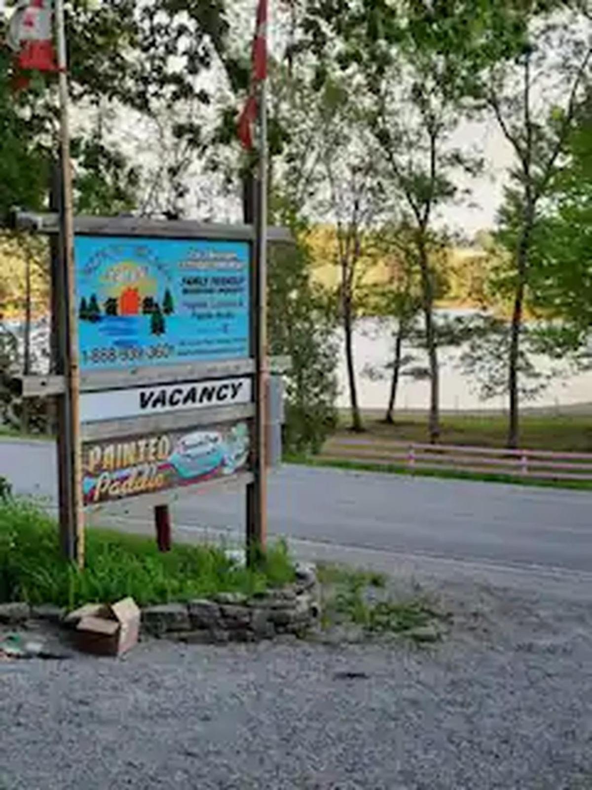 Lakefront Hideaway Resort Kawartha Lakes Ngoại thất bức ảnh